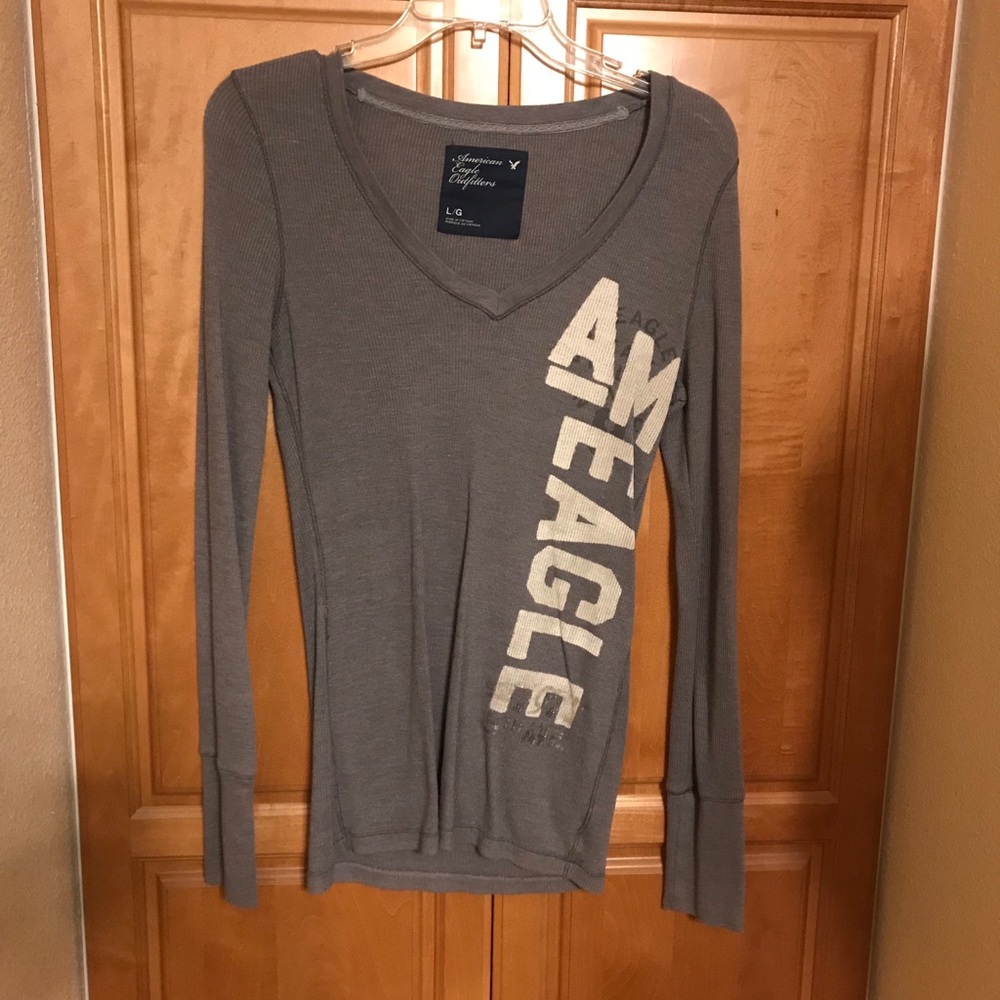 Long sleeve thermal shirt.